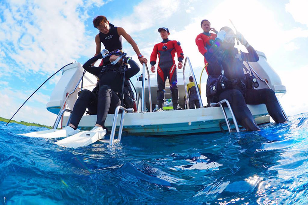 沖縄や海外で潜る予定があるならボートダイビングを経験しておきたい 